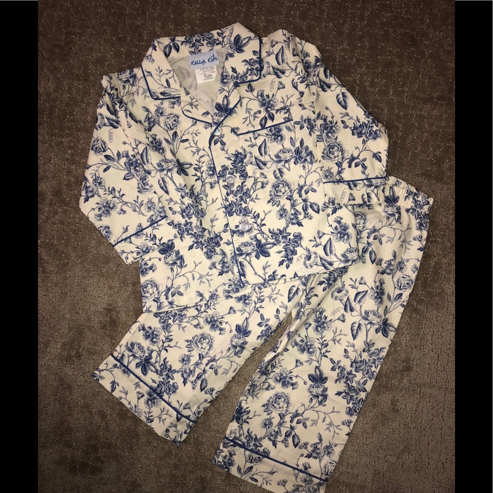 NWOT Kelly’s Kids blue floral toile pajamas